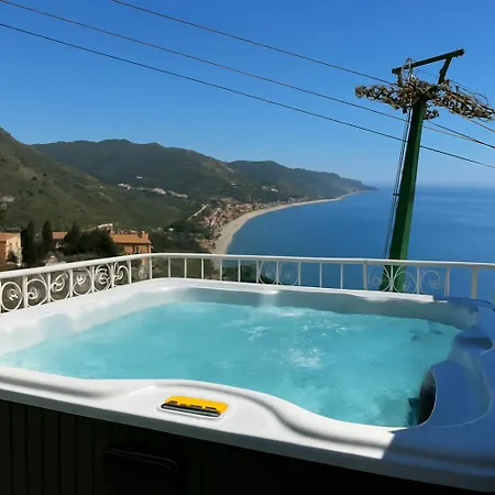 Dream View 4* تاورمينا